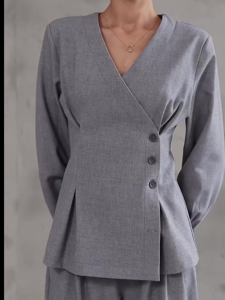 Ensemble Haut Asymétrique à Col en V gris clair et Pantalon Large